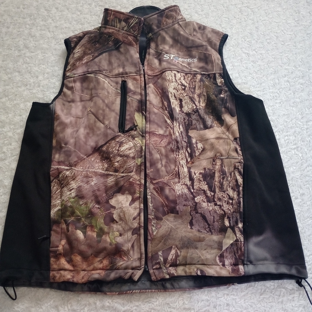 Gamehide Zip from Brown/camo light fitted  vest size XL
